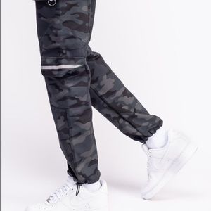 Black camo joggers